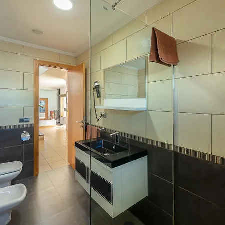 Camelot Homes By Livvo *