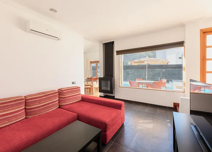 Camelot Homes By Livvo Villa *