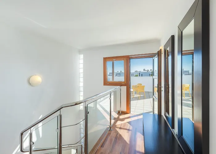 Camelot Homes By Livvo * Playa Blanca (Lanzarote)