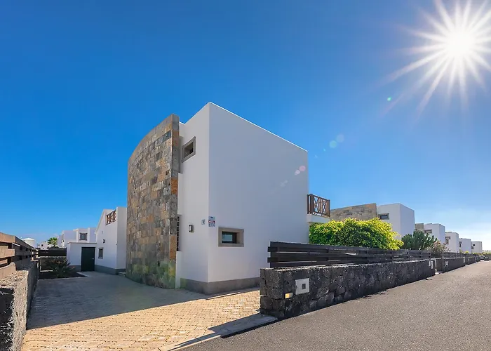 Camelot Homes By Livvo * 플라야블랑카