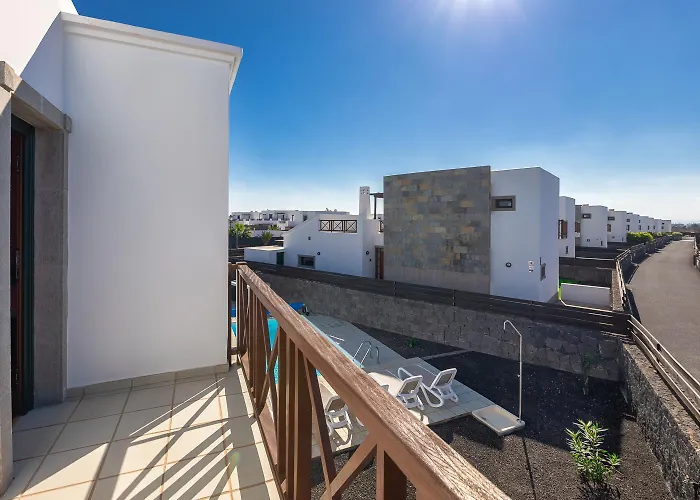 Camelot Homes By Livvo 빌라 *